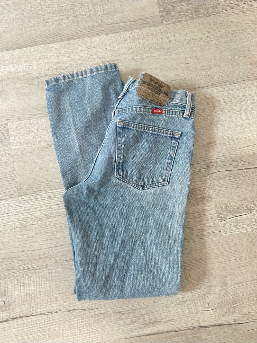 Wrangler Men’s Light Blue Relaxed Fit Jeans